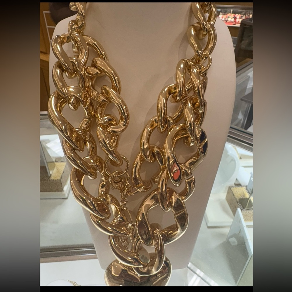 Thick Love Necklace - image 5